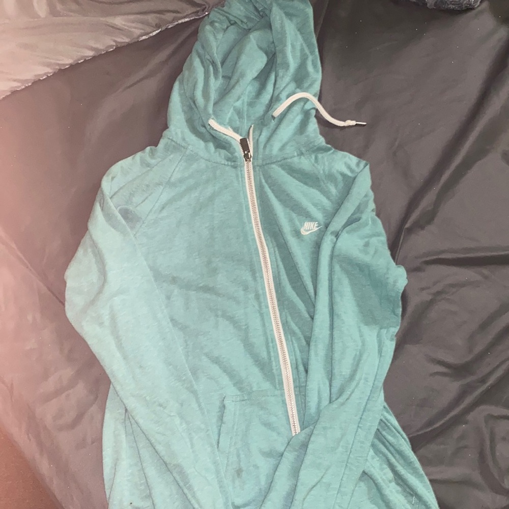 woman’s nike jacket